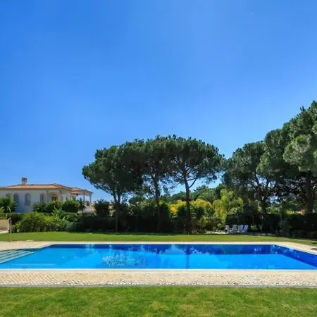 Sleeps 10 Pool Air Con Wifi Cavacos