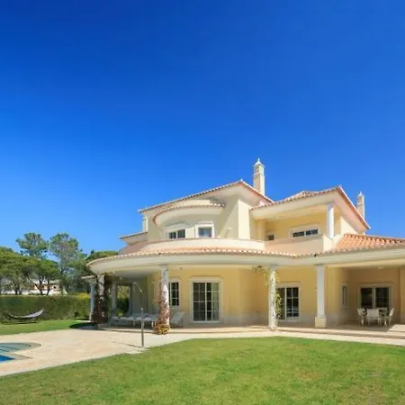 Sleeps 10 Pool Air Con Wifi Cavacos